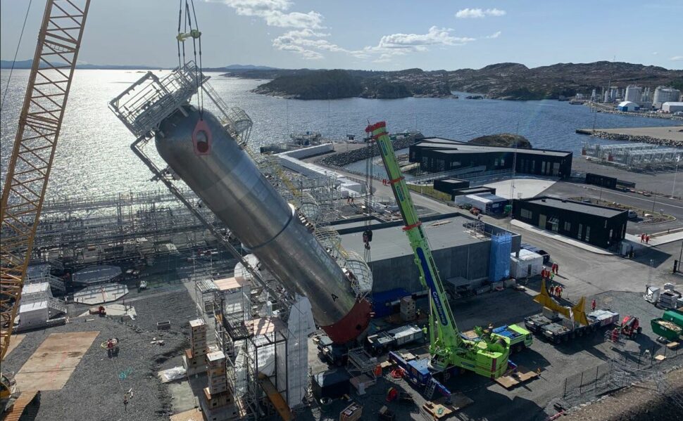 Northern Lights Project storage tank being lifted by crane